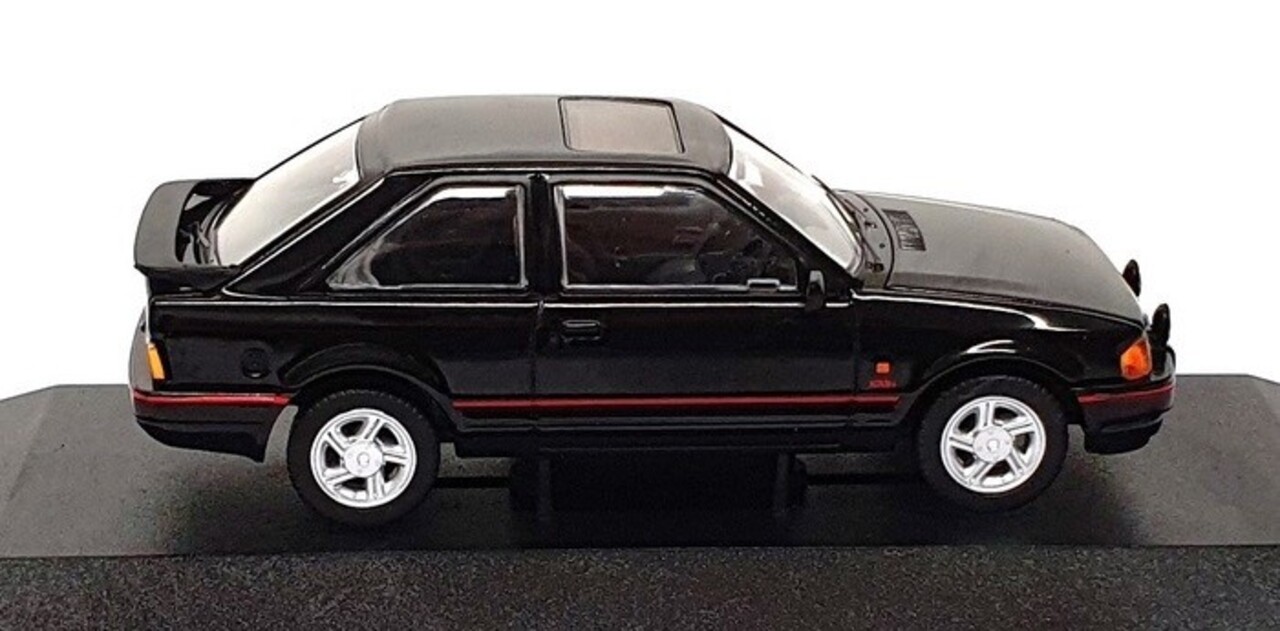 Ford Ford Escort MKIV XR3i RHD 1986 'England Version' -1:43 - Vanguards Ford Ford Escort MKIV XR3i RHD 1986 'England Version' -1:43 - Vanguards