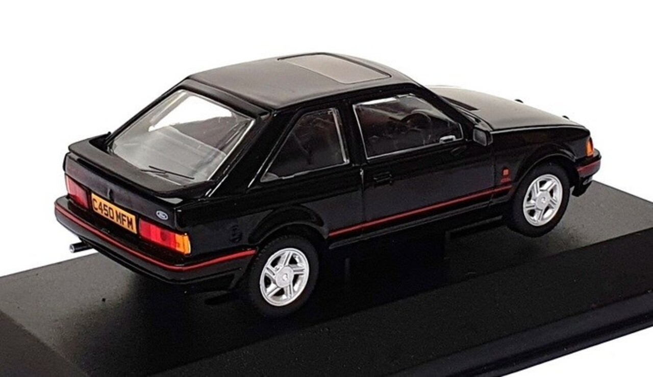 Ford Ford Escort MKIV XR3i RHD 1986 'German Version' -1:43 - Vanguards