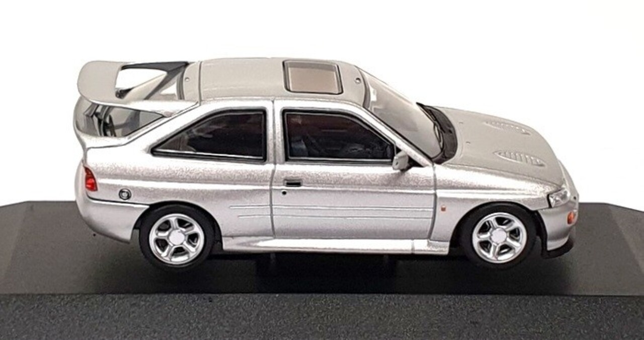 Ford Ford Escort RS Cosworth Luxury 1993 -1:43 - Vanguards Ford Ford Escort RS Cosworth Luxury 1993 -1:43 - Vanguards