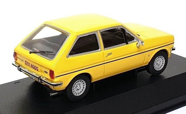 Ford Ford Fiësta MKI 1.3 Ghia 1976 -1:43 - Vanguards Ford Ford Fiësta MKI 1.3 Ghia 1976 -1:43 - Vanguards