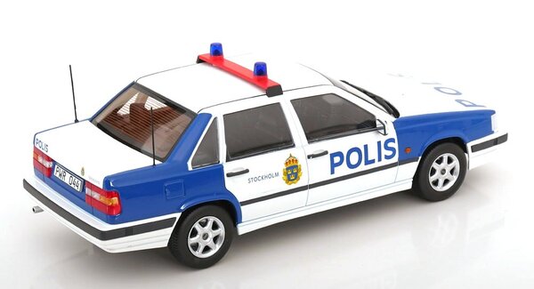 Volvo Volvo 850 Police Sweden 1993 - 1:18 - Triple 9 Collection Volvo Volvo 850 Police Sweden 1993 - 1:18 - Triple 9 Collection