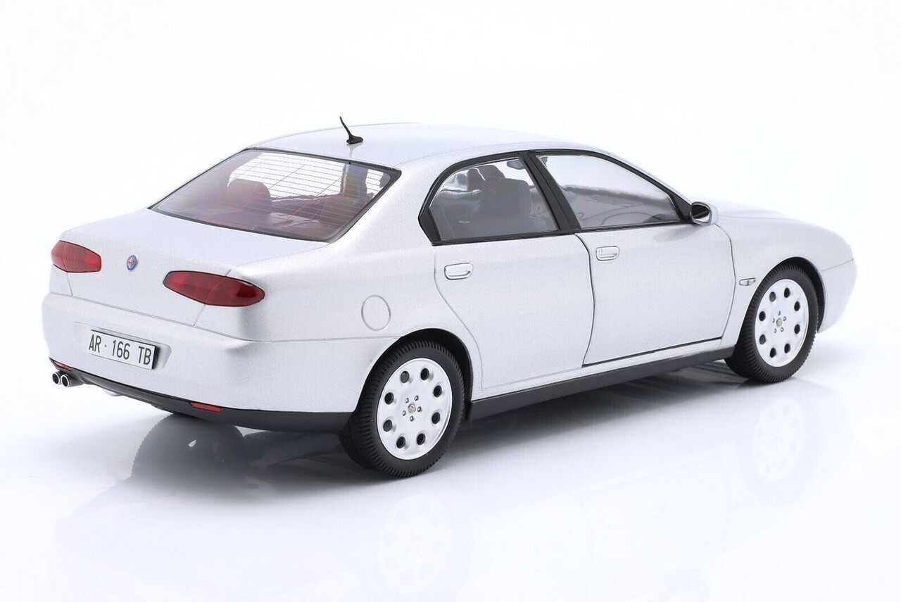 Alfa Romeo Alfa Romeo 166 2.0 V6 TB 1998 - 1:18 - Mitica