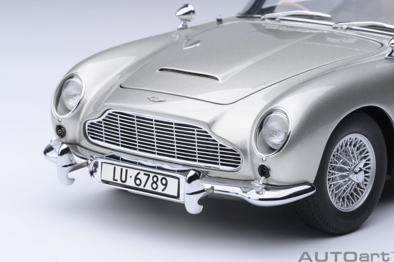 Aston Martin Aston Martin DB5 Goldfinger (+ Weapons) - 1:18 - AUTOart