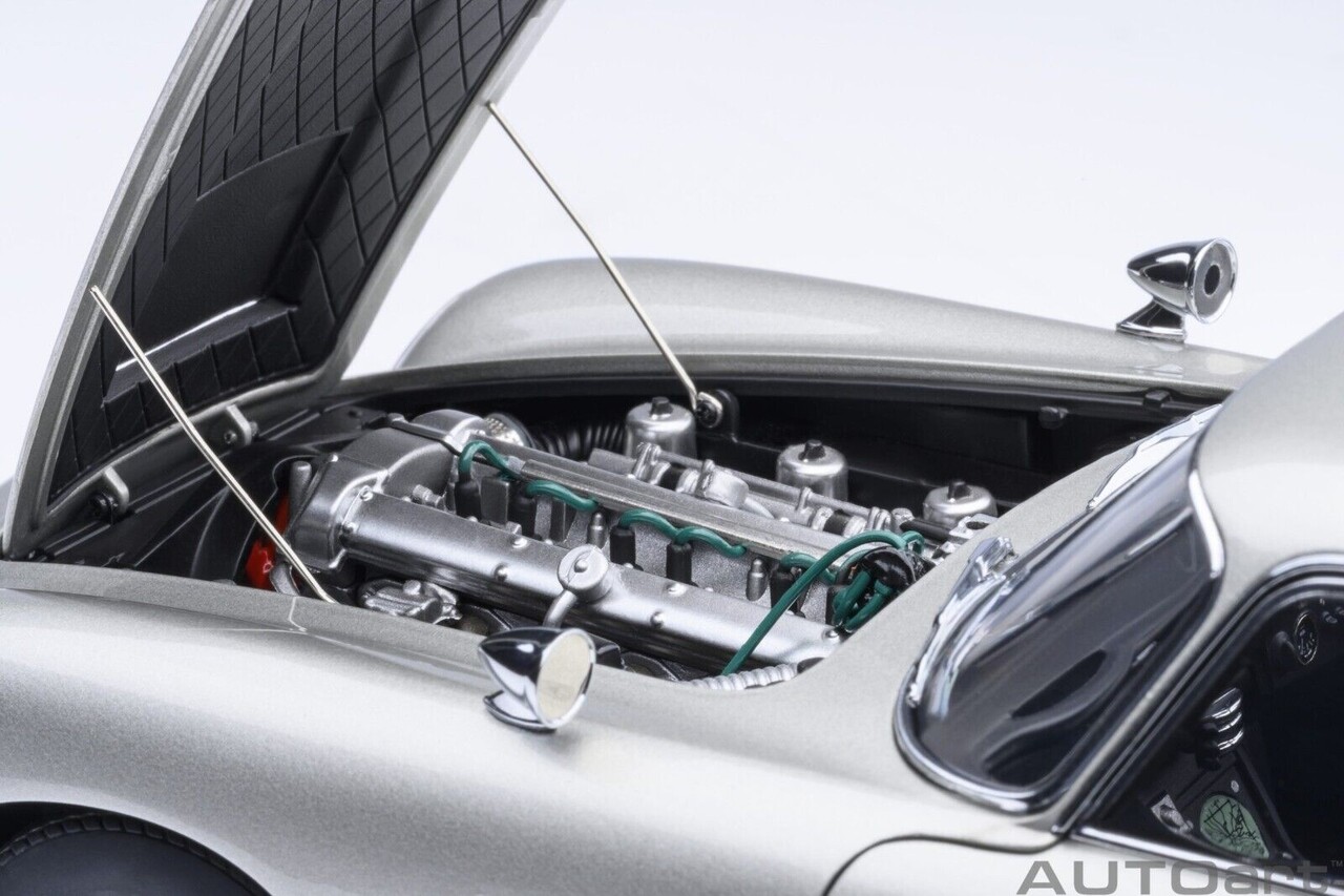 Aston Martin Aston Martin DB5 Goldfinger (+ Weapons) - 1:18 - AUTOart