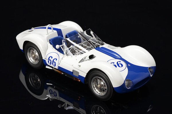 Maserati Maserati Tipo 61 2.9L S4 #55 Spider Birdcage Winner SSCA Caste Rock Colorado 1960 - 1:18 - CMC Maserati Maserati Tipo 61 2.9L S4 #55 Spider Birdcage Winner SSCA Caste Rock Colorado 1960 - 1:18 - CMC