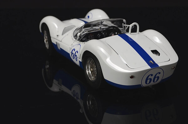 Maserati Maserati Tipo 61 2.9L S4 #55 Spider Birdcage Winner SSCA Caste Rock Colorado 1960 - 1:18 - CMC Maserati Maserati Tipo 61 2.9L S4 #55 Spider Birdcage Winner SSCA Caste Rock Colorado 1960 - 1:18 - CMC