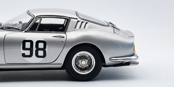 Ferrari Ferrari 275 GTB/C Competizione #98 500Km Mugello (Italy) 1966 - 1:18 - CMC