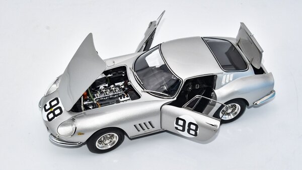 Ferrari Ferrari 275 GTB/C Competizione #98 500Km Mugello (Italy) 1966 - 1:18 - CMC