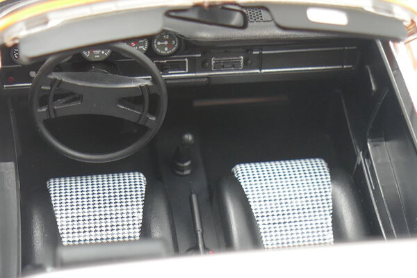 Porsche Porsche 911 T targa 1970 - 1:18 - Norev