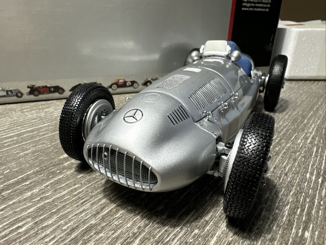 Formule 1 Mercedes-Benz (W165) 'Winner Tripolis'1939 - 1:18 - CMC