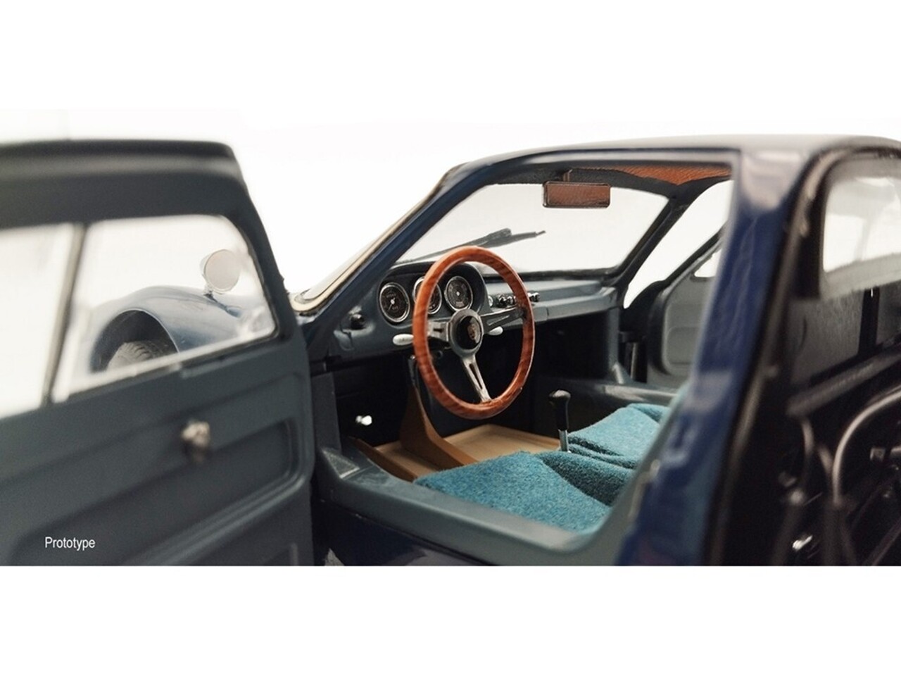 Porsche Porsche 904 Carrera GTS Bonhams Scotsdale Auction (USA) 2017 - 1:18 - CMC Porsche Porsche 904 Carrera GTS Bonhams Scotsdale Auction (USA) 2017 - 1:18 - CMC