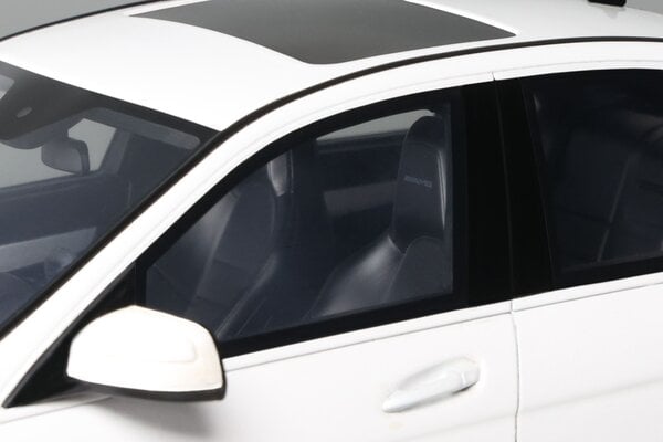 Mercedes-Benz Mercedes-Benz C63 AMG - 1:18 - GT Spirit