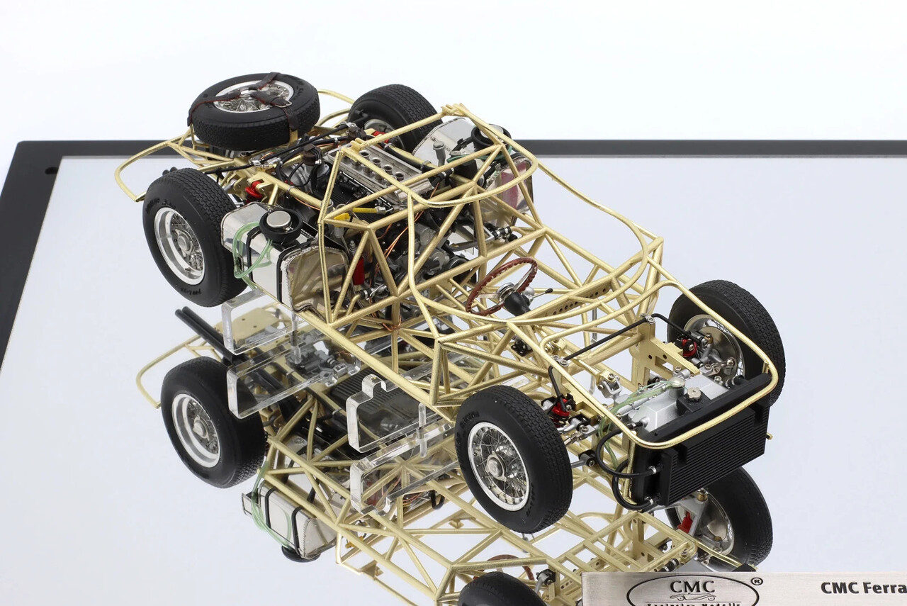 Ferrari Ferrari 250 LM Rolling Chassis + Body in Showcase - 1:18 - CMC