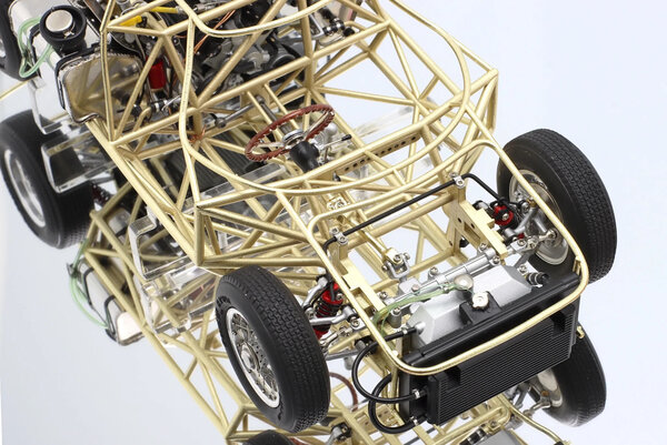 Ferrari Ferrari 250 LM Rolling Chassis + Body in Showcase - 1:18 - CMC