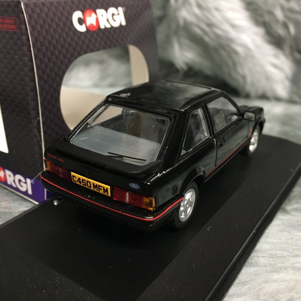 Ford Ford Escort MK IV XR3i 1990  - 1:43 - Corgi / Vanguards
