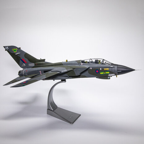 Panavia Panavia Aircraft GR.1 Tornado Military Airplane 1998  - 1:48 - Corgi