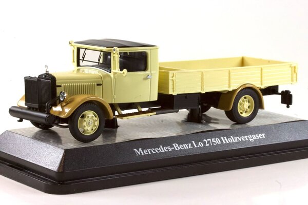Mercedes-Benz Mercedes-Benz Lo2750 Holzvergaser - 1:43 - Premium ClassiXXs