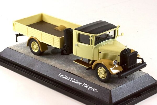 Mercedes-Benz Mercedes-Benz Lo2750 Holzvergaser - 1:43 - Premium ClassiXXs