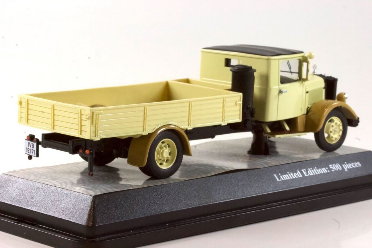 Mercedes-Benz Mercedes-Benz Lo2750 Holzvergaser - 1:43 - Premium ClassiXXs