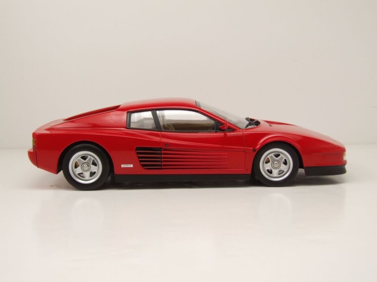 Ferrari Ferrari Testarossa 1986 - 1:18 - KK Scale
