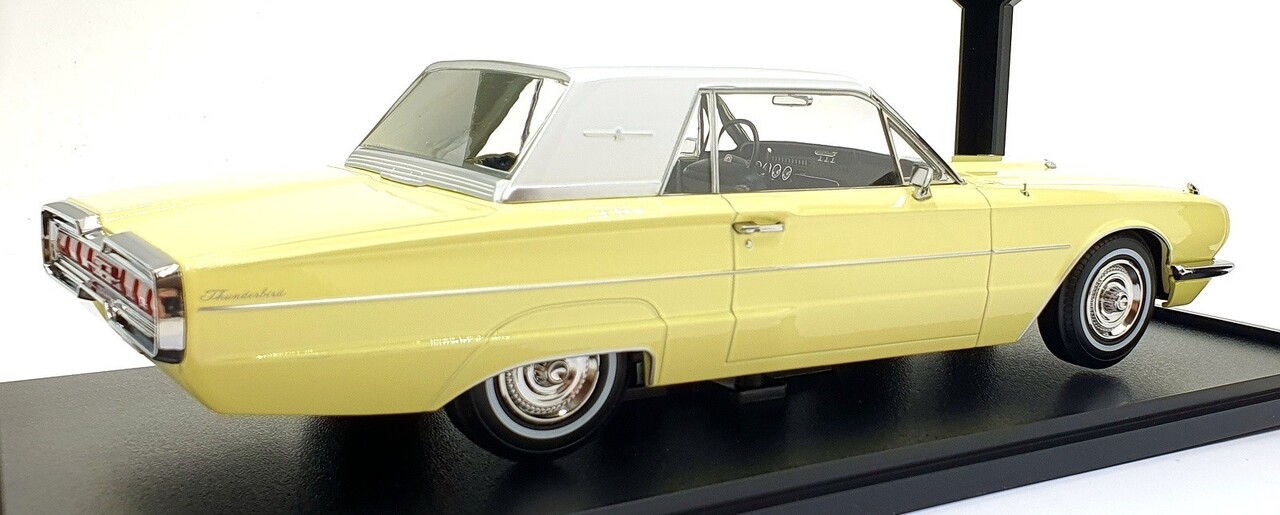 Ford Ford USA Thunderbird Hardtop Coupe 1966 - 1:18 - KK Scale