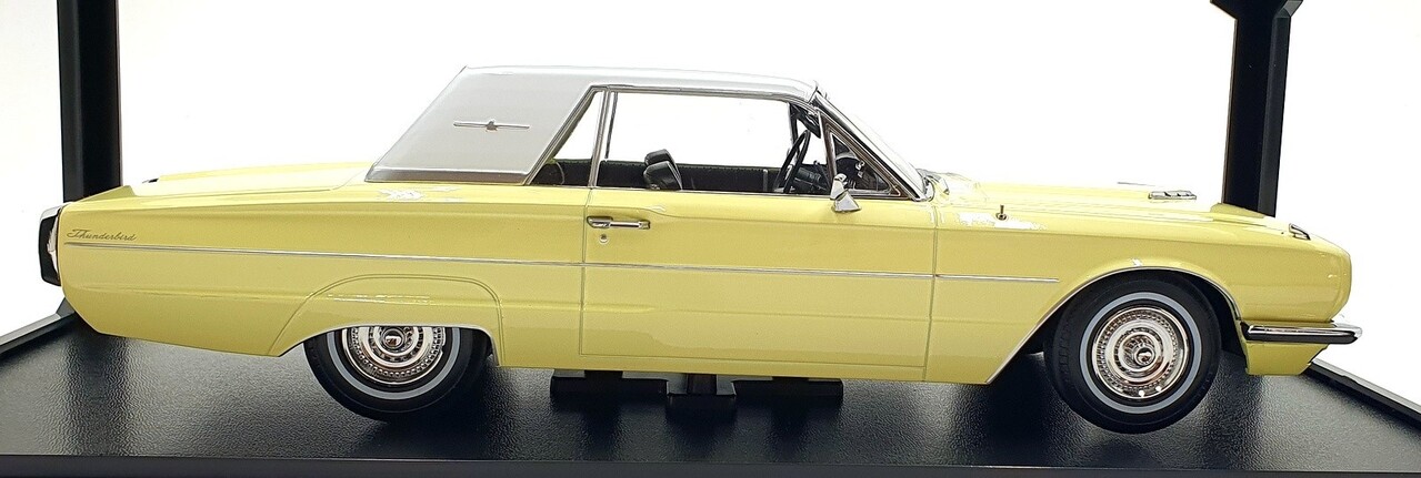 Ford Ford USA Thunderbird Hardtop Coupe 1966 - 1:18 - KK Scale