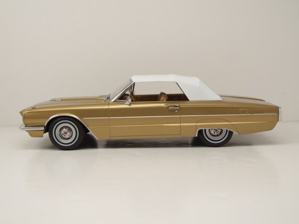 Ford Ford USA Thunderbird Convertible 1966 - 1:18 - KK Scale
