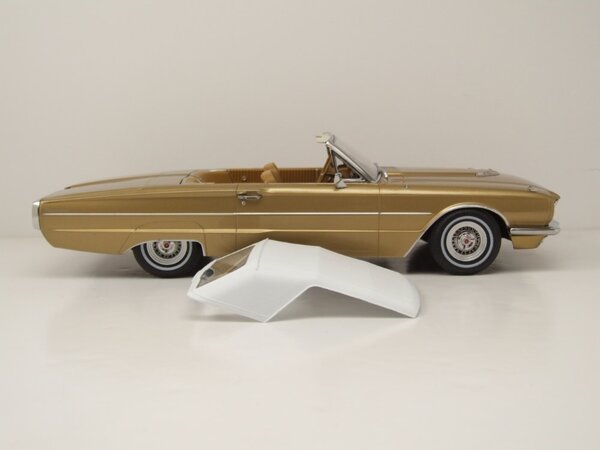 Ford Ford USA Thunderbird Convertible 1966 - 1:18 - KK Scale