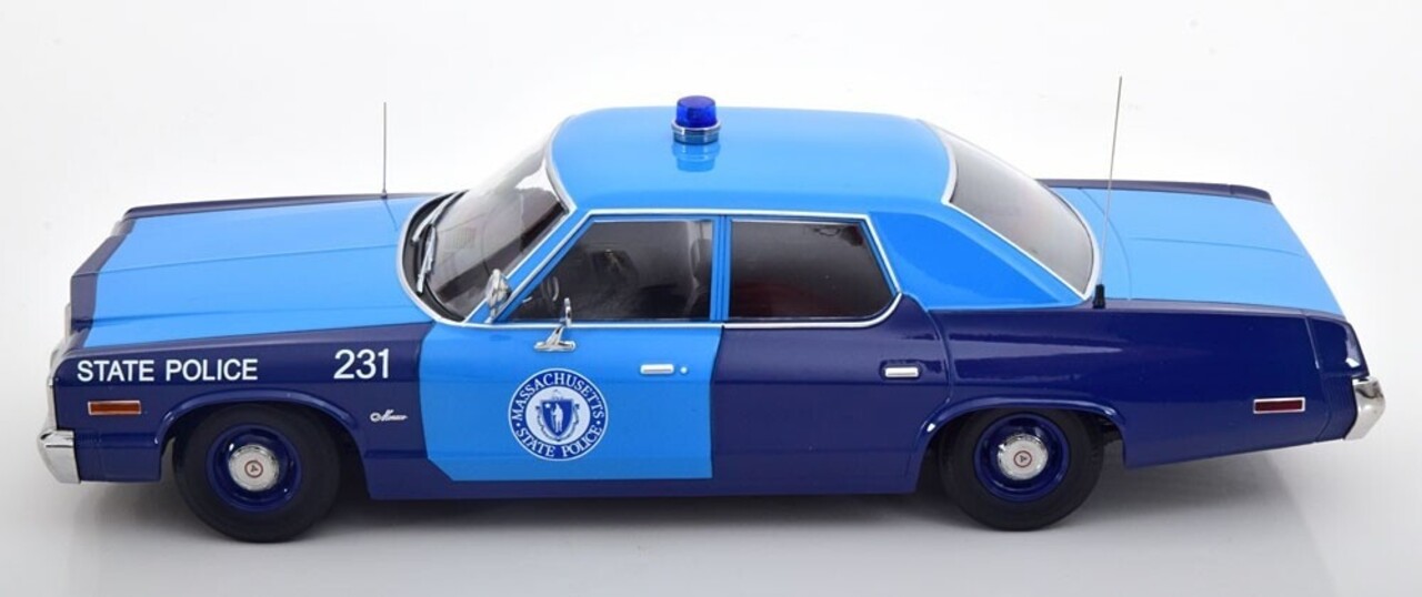 Dodge Dodge Monaco 'Massachusetts State Police' 1974 - 1:18 - KK Scale