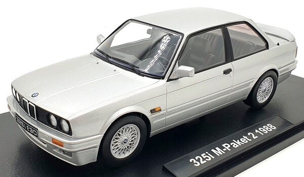 BMW BMW 325i (E30) M Package 2 1988 - 1:18 - KK Scale