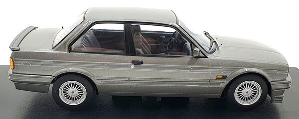 BMW BMW Alpina C2 2.7 (E30) 1988 - 1:18 - KK Scale BMW BMW Alpina C2 2.7 (E30) 1988 - 1:18 - KK Scale