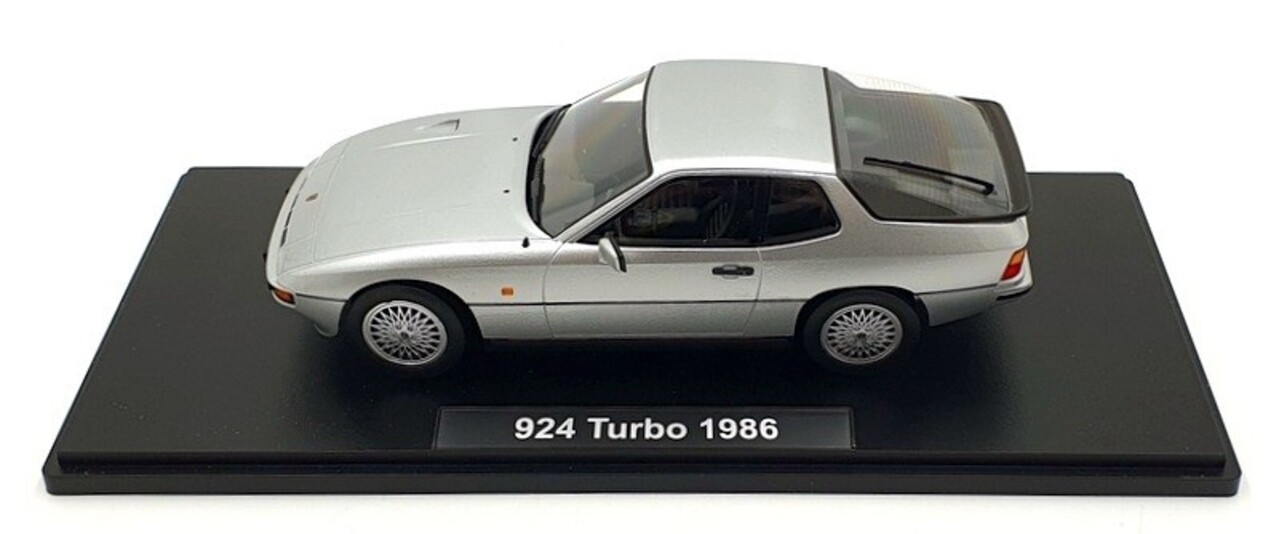 Porsche Porsche 924 Turbo 1986 - 1:18 - KK Scale Porsche Porsche 924 Turbo 1986 - 1:18 - KK Scale