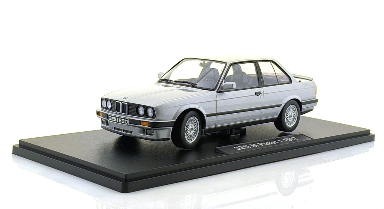 BMW BMW 325i (E30) M-Package 1987 - 1:18 - KK Scale BMW BMW 325i (E30) M-Package 1987 - 1:18 - KK Scale