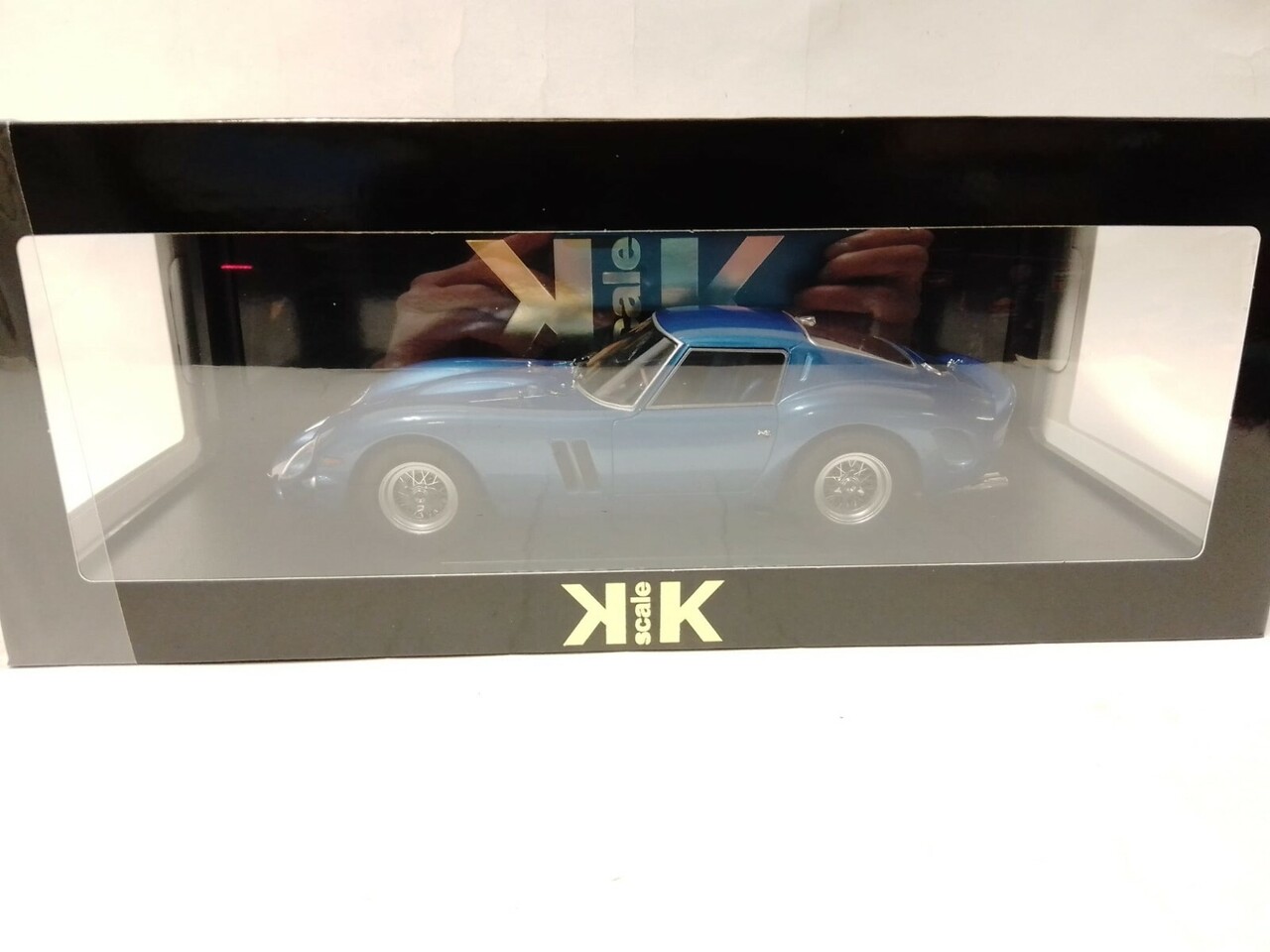 Ferrari Ferrari 250 GTO 1962 (+ Extra Set Decals #17 & #24 To Make Your Own Race Version)- 1:18 - KK Scale Ferrari Ferrari 250 GTO 1962 (+ Extra Set Decals #17 & #24 To Make Your Own Race Version)- 1:18 - KK Scale