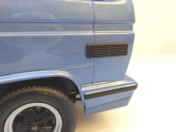 Porsche Porsche B32 (Based on Volkswagen T3) 1984 - 1:18 - KK Scale