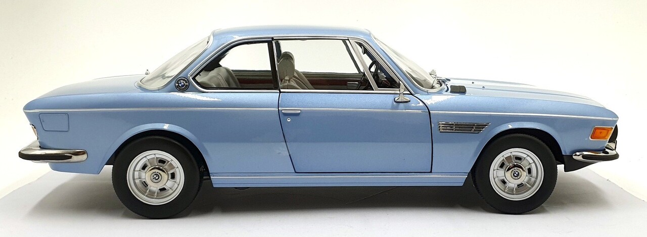 BMW BMW 3.0 CSi E9 Coupe 1971 + Alluminium Rims - 1:12 - KK Scale BMW BMW 3.0 CSi E9 Coupe 1971 + Alluminium Rims - 1:12 - KK Scale