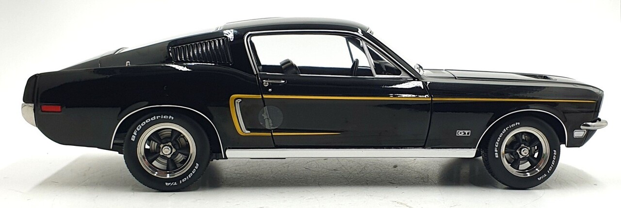 Ford Ford Mustang GT Fastback Coupe 1968 - 1:12 - KK Scale Ford Ford Mustang GT Fastback Coupe 1968 - 1:12 - KK Scale