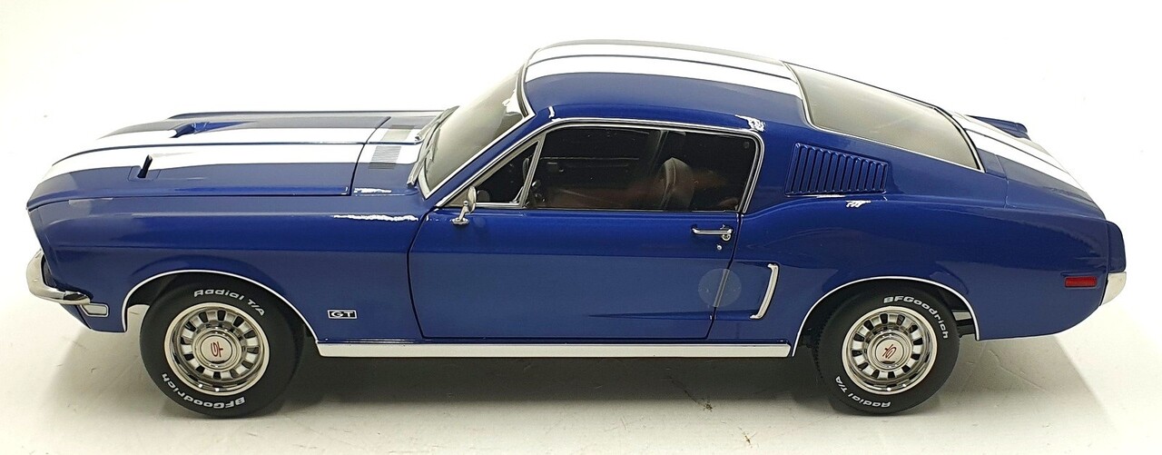 Ford Ford Mustang GT Fastback Coupe 1968 - 1:12 - KK Scale