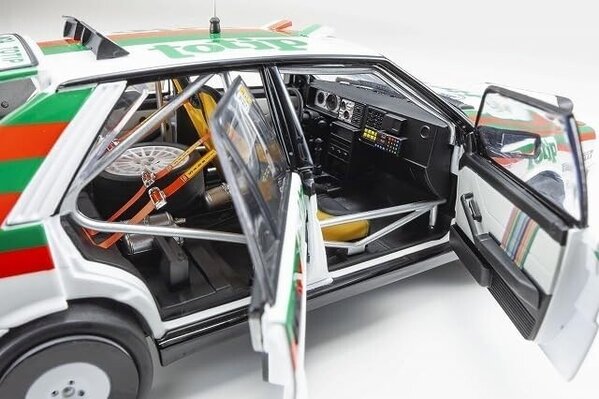 Lancia Lancia Delta HF Integrale 4WD #1 Team Lancia Totip Winner Rally Targa Florio 1987 - 1:18 - Kyosho Lancia Lancia Delta HF Integrale 4WD #1 Team Lancia Totip Winner Rally Targa Florio 1987 - 1:18 - Kyosho
