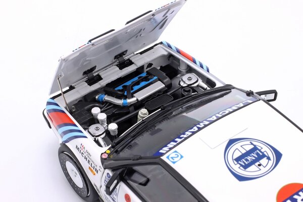 Lancia Lancia Delta HF Integrale 4WD #3 Team Matini Racing Winner Rally Monte Carlo 1988 - 1:18 - Kyosho Lancia Lancia Delta HF Integrale 4WD #3 Team Matini Racing Winner Rally Monte Carlo 1988 - 1:18 - Kyosho