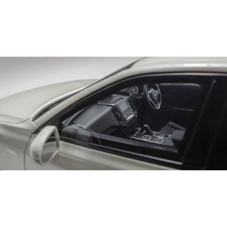 Toyota Toyota Crown 3.5 RS Advance 2012 - 1:18 - Kyosho Toyota Toyota Crown 3.5 RS Advance 2012 - 1:18 - Kyosho