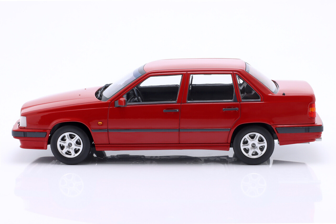 Volvo Volvo 850 1993 - 1:18 - Triple 9 Collection Volvo Volvo 850 1993 - 1:18 - Triple 9 Collection