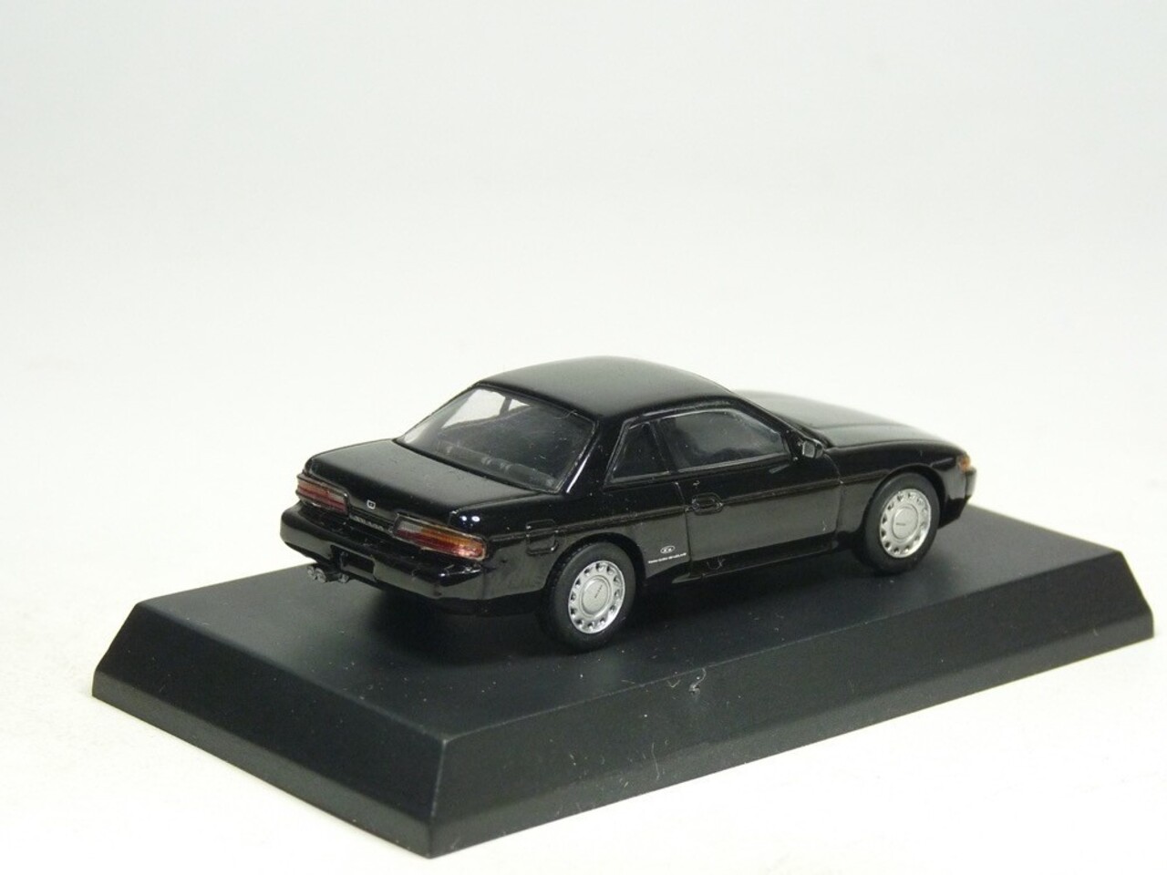 Nissan Nissan Silvia S13 1988 - 1:64 - Kyosho Nissan Nissan Silvia S13 1988 - 1:64 - Kyosho