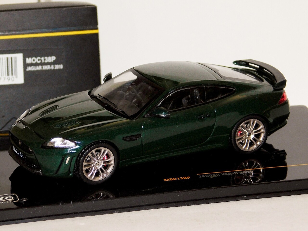 Jaguar Jaguar XKR-S 2010 - 1:43 - IXO Models