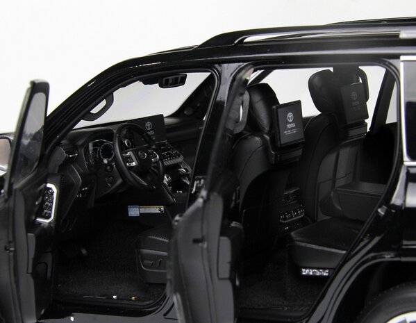 Toyota Toyota Land Cruiser 300-ZX 2024 - 1:18 - LCD Model
