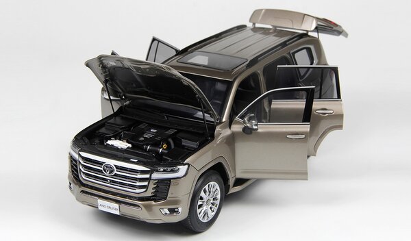 Toyota Toyota Land Cruiser 300-ZX 2024 - 1:18 - LCD Model