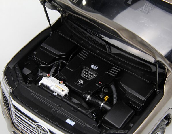 Toyota Toyota Land Cruiser 300-ZX 2024 - 1:18 - LCD Model