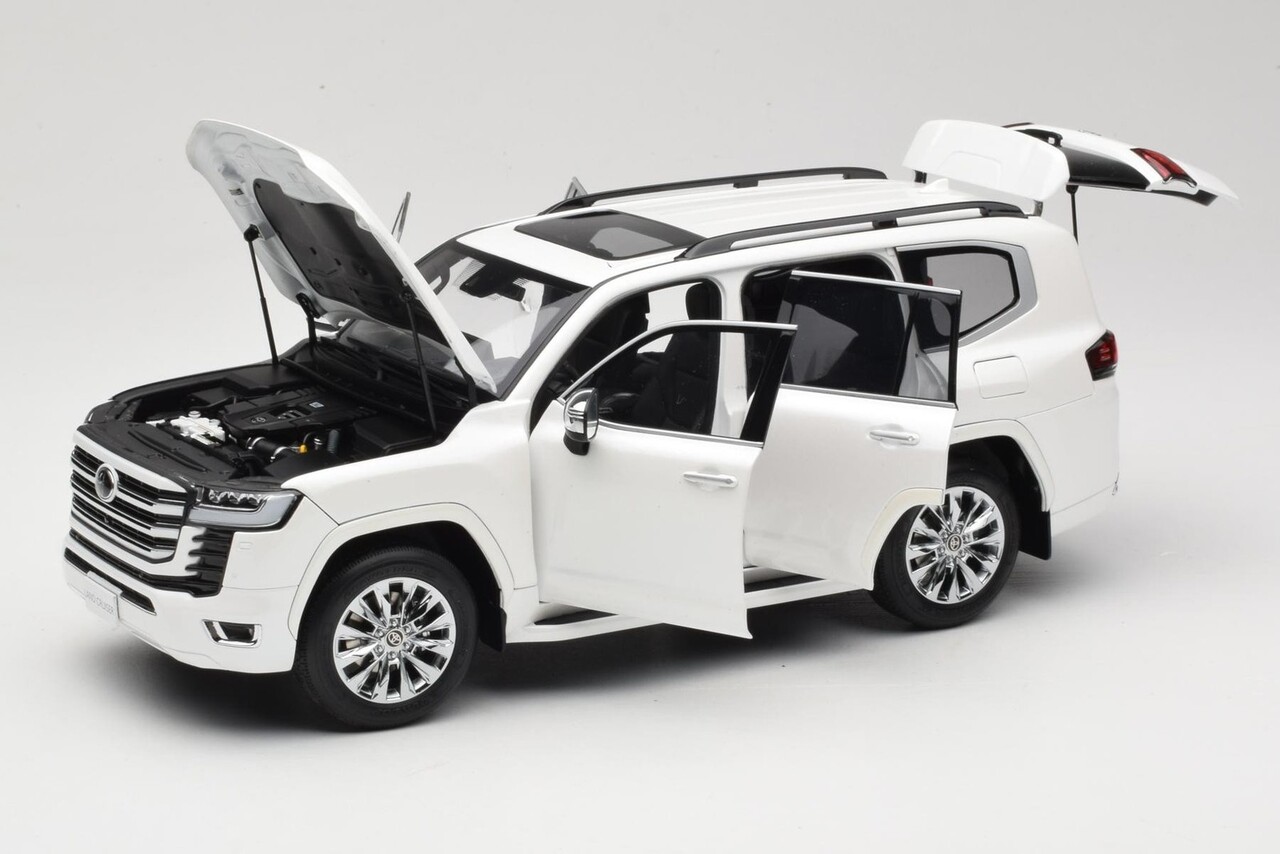 Toyota Toyota Land Cruiser 300-ZX 2024 - 1:18 - LCD Model