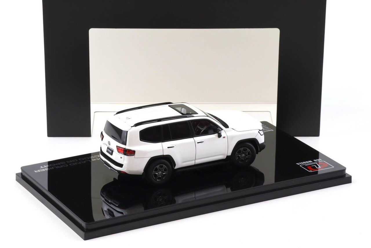 Toyota Toyota Land Cruiser LC300 GR Sport 2022 - 1:43 - LCD Model