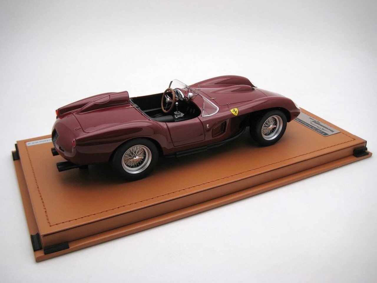 Ferrari Ferrari 250 TR Pontoon-Fender Street Version 1958 - 1:18 - Tecnomodel Mythos